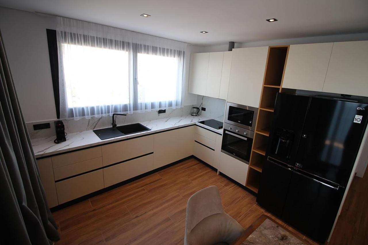 "The View" Luxury Apartments Sarandë Buitenkant foto