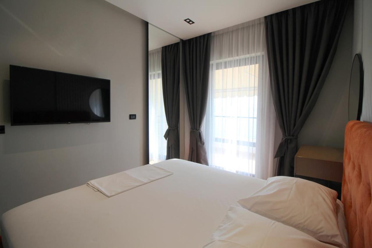 "The View" Luxury Apartments Sarandë Buitenkant foto